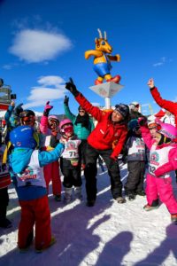 Warm-up dance in Pitzi ski course for children from 2 years