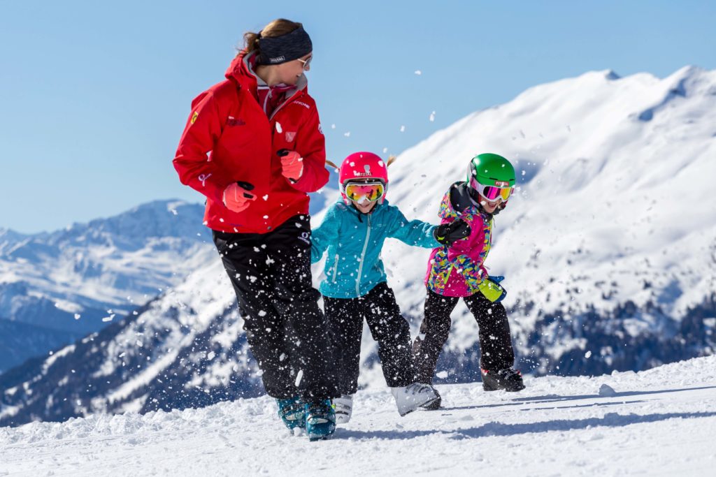 Skikurs für Kinder. Spaß & Lernen vereint.